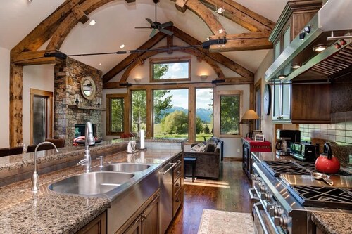 Abode at Teton Manor, stunning Teton views