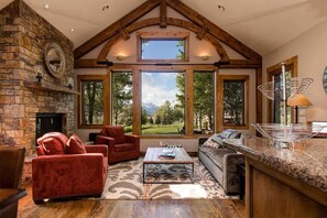 TV, fireplace, offices