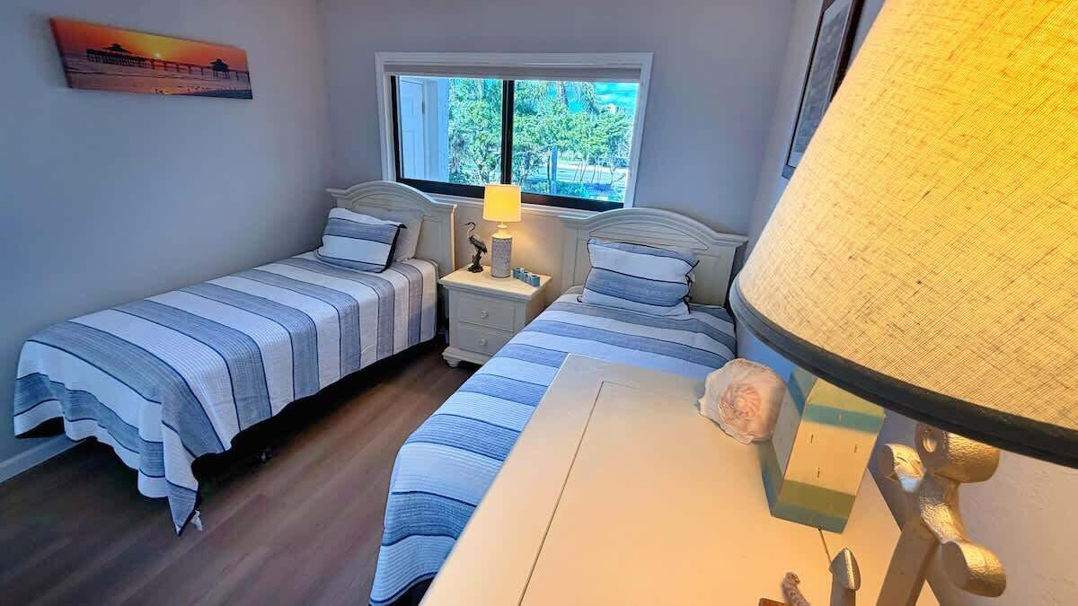 2 bedrooms, iron/ironing board, free WiFi