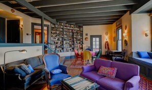 Smart TV, fireplace, DVD player, books