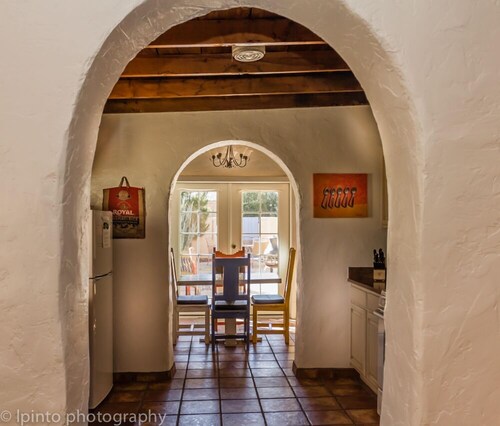 Charming Adobe One Block from the Mesilla Plaza 