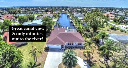 5 bedroom, South facing, FREE heated salt water pool, with Direct Gulf access