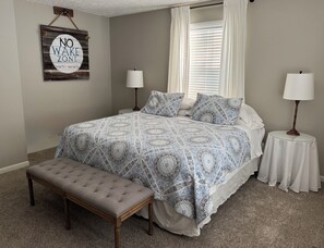 2 bedrooms, free WiFi, bed sheets - Charming Retreat that offers a peaceful and relaxing setting (Cedar Bluff)