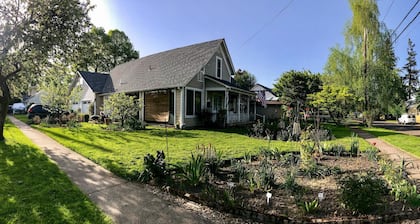 Viihtyisä ja tilava uusi huoneisto historiallisessa kodissa Newbergin sydämessä