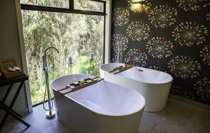 Night Sky Cottage | Bilik Mandi | Kelengkapan dandanan diri percuma, pengering rambut, tuala disediakan