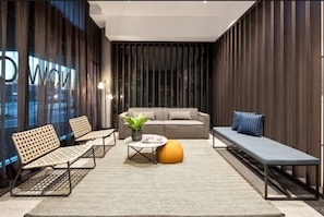 Sala de estar en el lobby