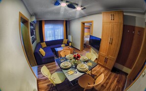 150-cm Smart TV with satellite channels - Concept House (Ankara)