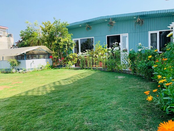 Exterior - vandanas bed and breakfast (New Delhi)