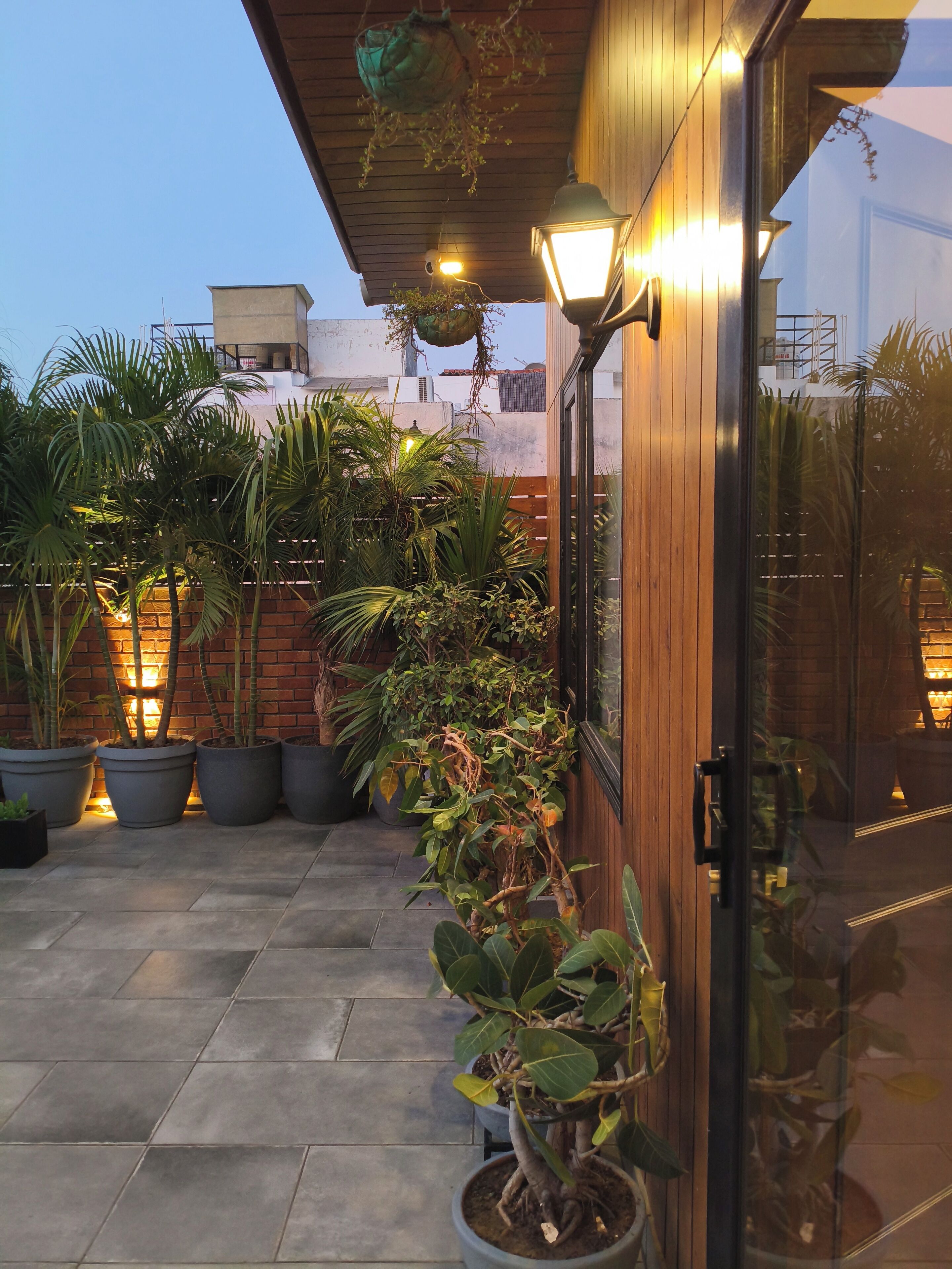 迷你冰箱、微波炉、茶具/咖啡用具、电热水壶