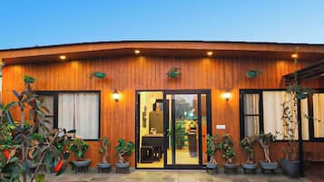 Chambre Classique, vue jardin | Extérieur