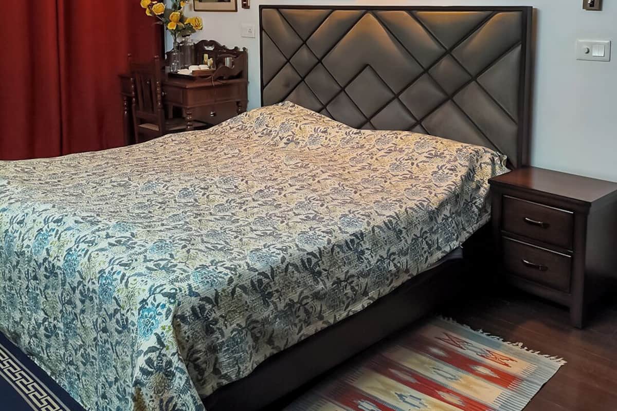 Premium bedding, memory-foam beds, in-room safe, desk