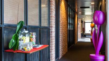 Siddeområde i lobbyen