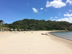 Am Strand, kostenloser Shuttle zum Strand, Cabañas (gegen Gebühr)