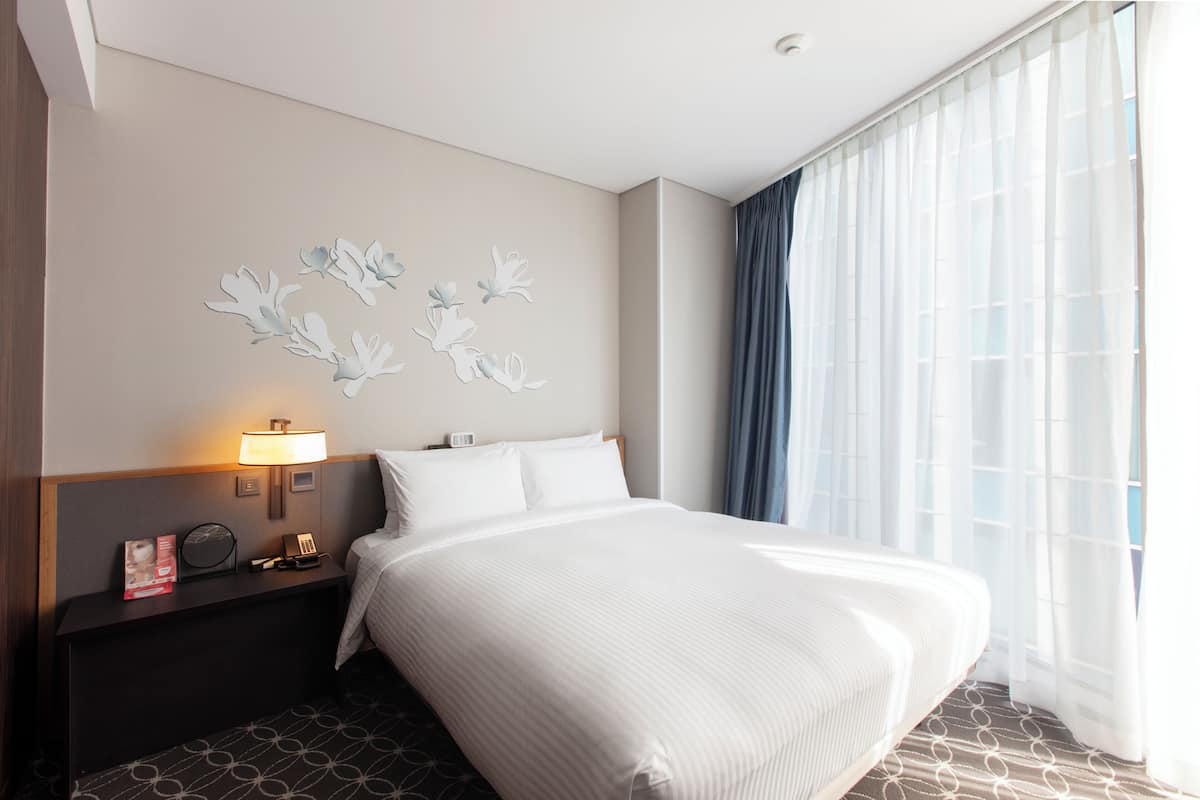 Run of House (Random assign upon check-in) - Not included parking | Premium bedding, down comforters, in-room safe, blackout drapes