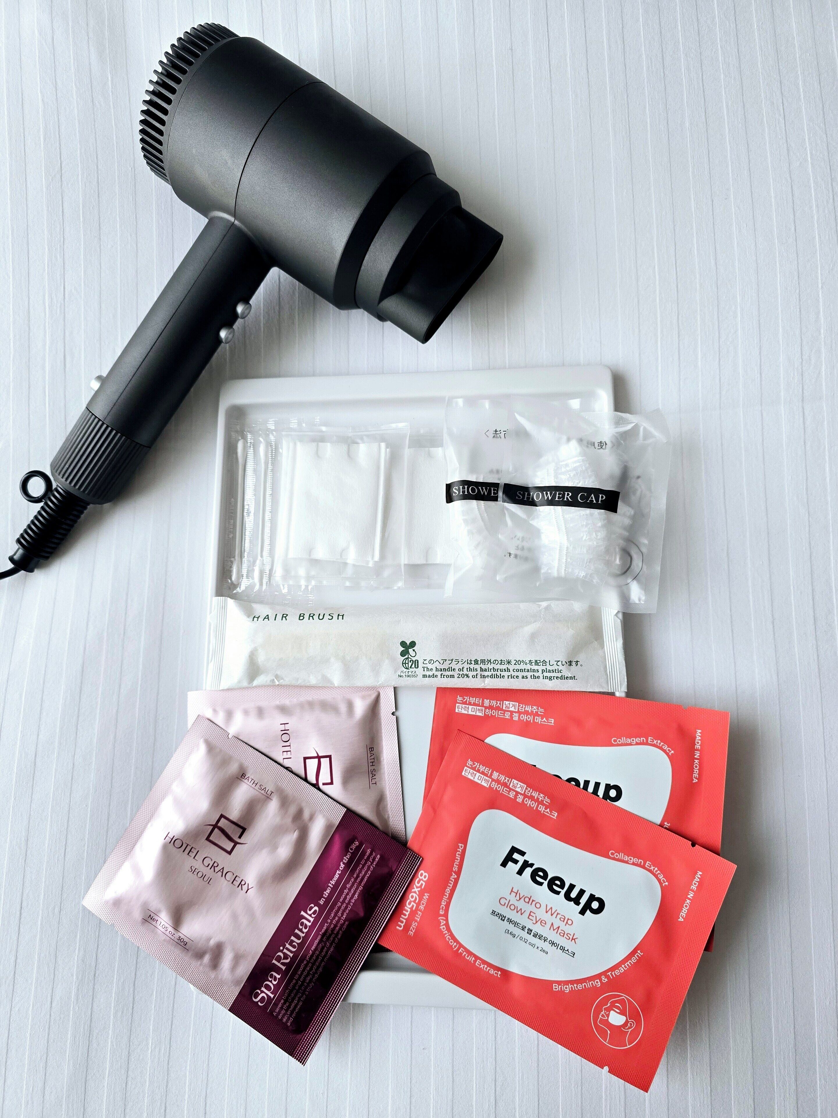 premium bedding, down duvets, in-room safe, blackout curtains