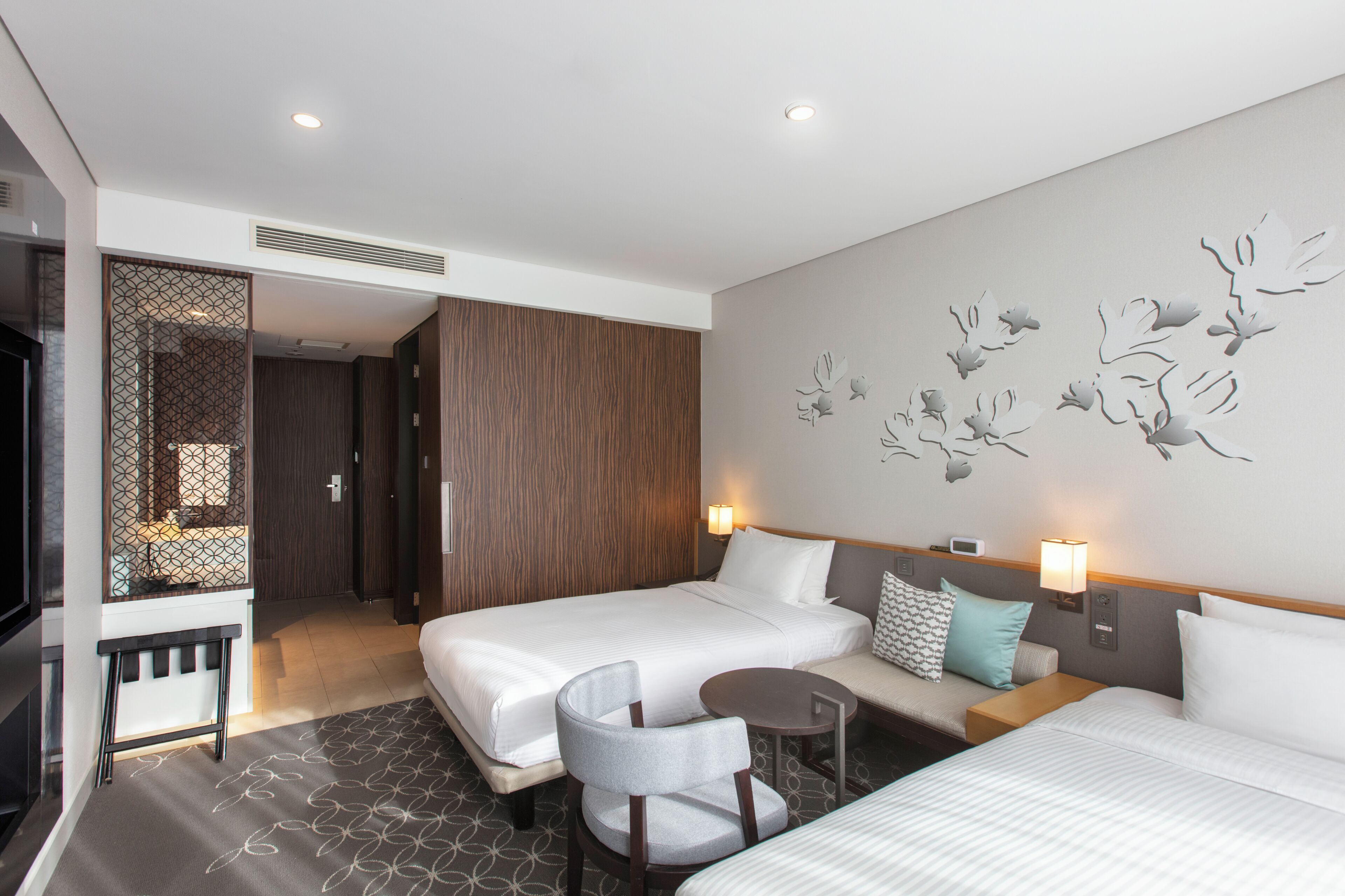 Premium bedding, down duvets, in-room safe, blackout curtains