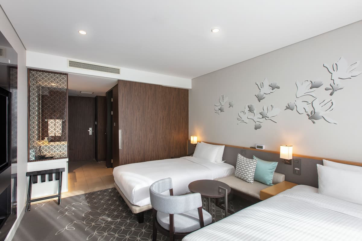 Premium bedding, down duvets, in-room safe, blackout curtains