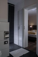 Standard Double Room | Bathroom | Free toiletries, hair dryer, towels