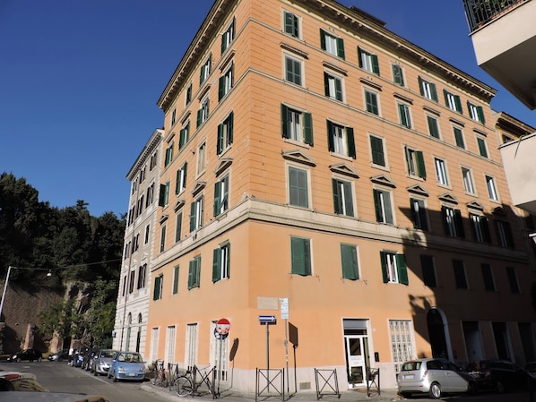 Front of property - Anfiteatro Suite (Rome)