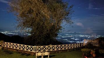 Signature Suite with Fireplace | Exterior