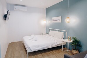 Deluxe Double Room | In-room safe, free WiFi - Wynn House (Karon)