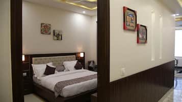 Minibar, in-room safe, soundproofing, rollaway beds
