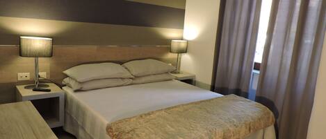 Doppelzimmer | Minibar, Schreibtisch, kostenloses WLAN