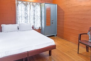 Rollaway beds, free WiFi