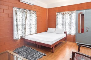 Rollaway beds, free WiFi