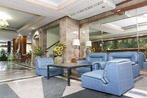 Lobby sitting area - The Park Hotel Bangkok (Bangkok)