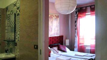 Double or Twin Room, Ensuite (Arancione) | Desk, free WiFi