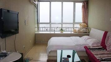 Standard-Doppelzimmer | Schreibtisch, Verdunkelungsvorhänge, kostenloses WLAN