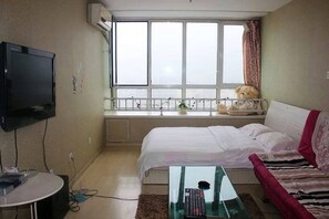 Standard-Doppelzimmer | Schreibtisch, Verdunkelungsvorhänge, kostenloses WLAN