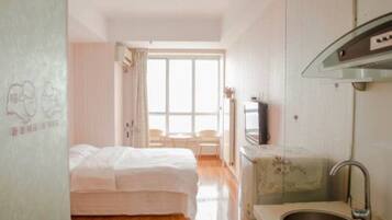 Standard-Doppelzimmer | Schreibtisch, Verdunkelungsvorhänge, kostenloses WLAN