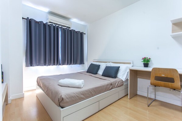 1-Bedroom Classic Apartment | ผ้าม่านกันแสง, เตียงเสริม/เปล, Wi-Fi ฟรี