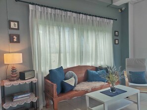 Lobby sitting area - Thira House (Karon)