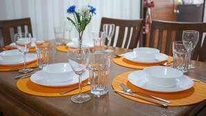 2 Bedrooms House | Servicio de comidas en la habitación