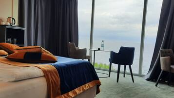 Camera Premium (Deluxe) | Minibar, una cassaforte in camera, insonorizzazione, Wi-Fi gratuito