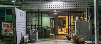 Bang Pu House Close by The Beach