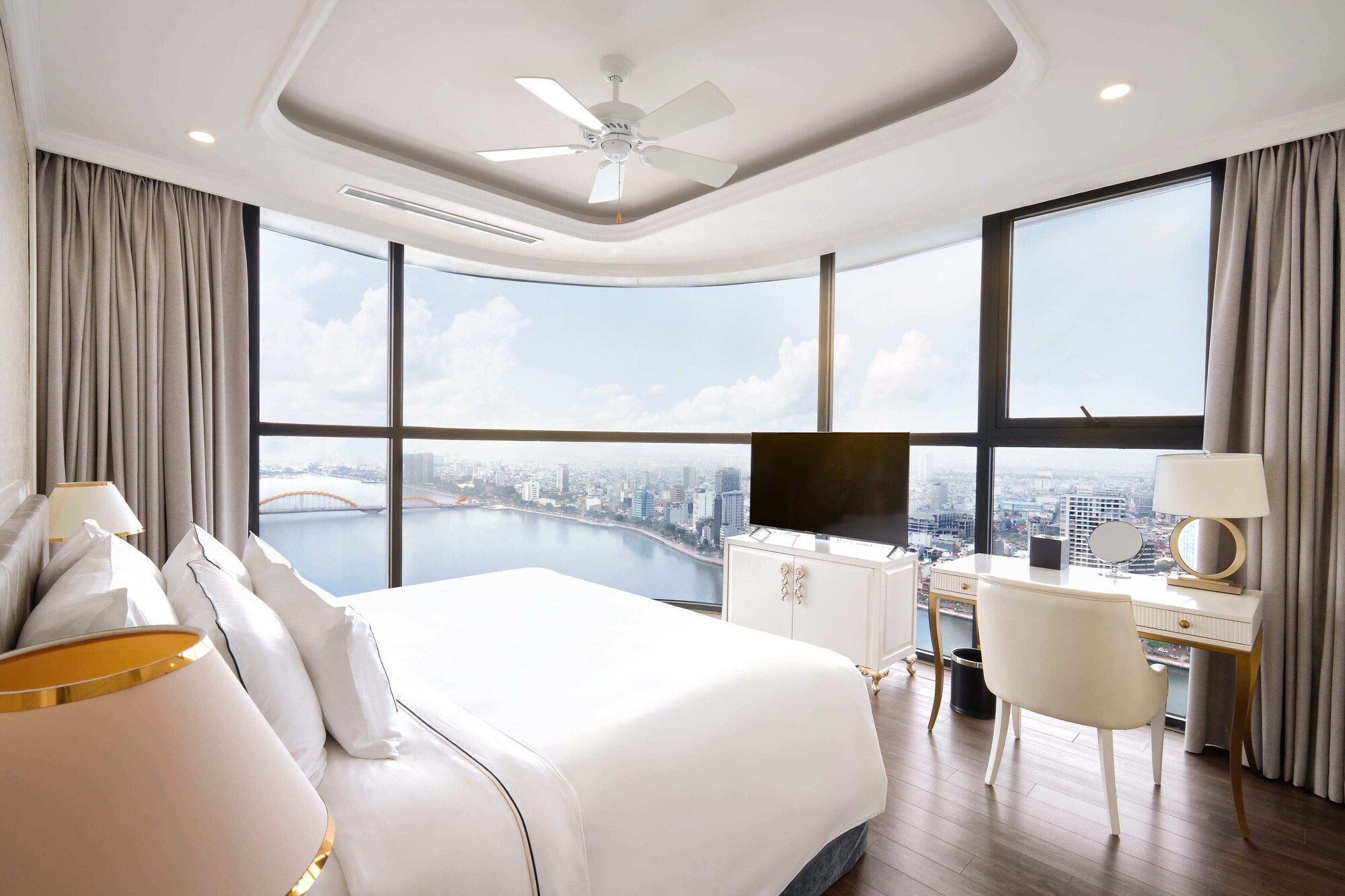5 Star Hotels
