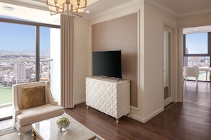 1 bedroom, minibar, in-room safe, desk