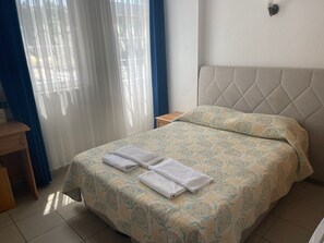 Classic Single Room | Desk, laptop workspace, soundproofing, free WiFi - Tugay Hotel (Fethiye)