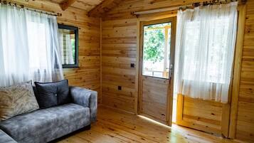 Escritorio y espacio para trabajar con laptop