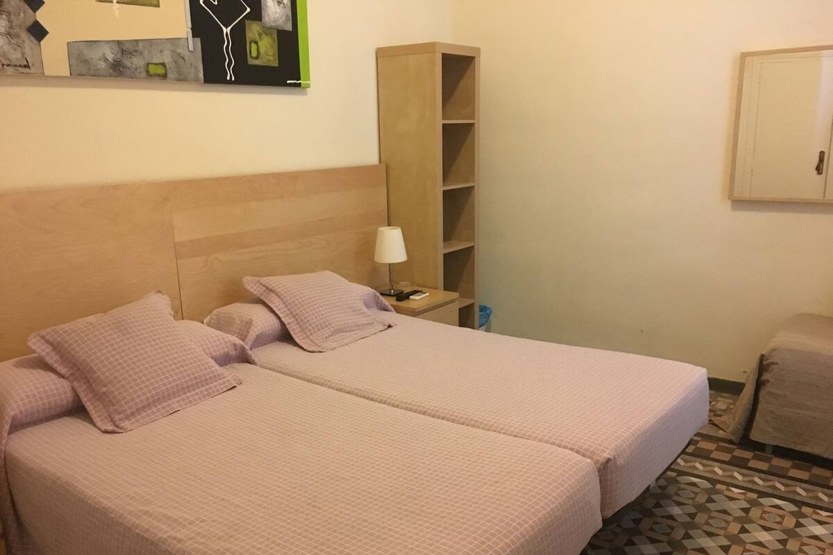 Quarto casal ou duplo, terraço | Quartos à prova de som, Wi-Fi de cortesia, roupa de cama
