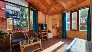 1 bedroom, minibar, in-room safe, desk