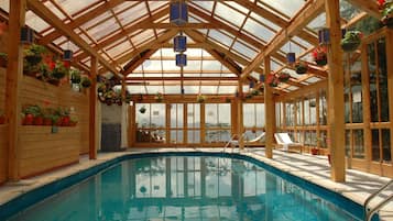 Indendørs pool