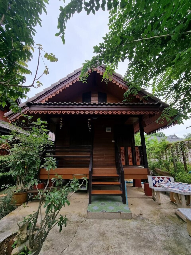 บูทีครีสอร์ท ลำปาง Lampang Bouteak resort image