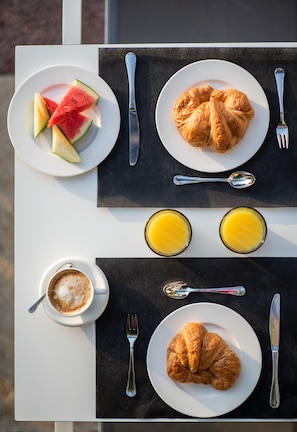Breakfast buffet