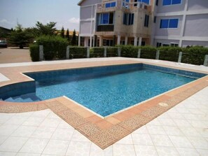 Outdoor pool - Permiss Ka Hotel (Accra)