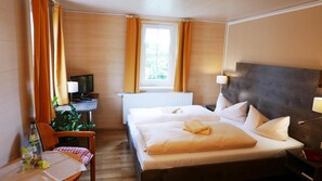 Desk, blackout curtains, soundproofing, free WiFi - Hotel Dachsbaude & Kammbaude (Neuhausen)